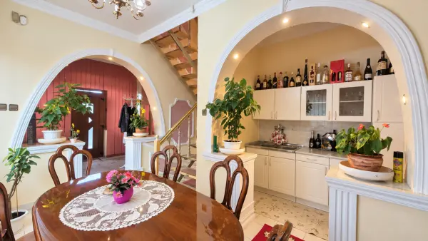 Eladó családi ház, Debrecen 6 szoba 180 m² 115 M Ft