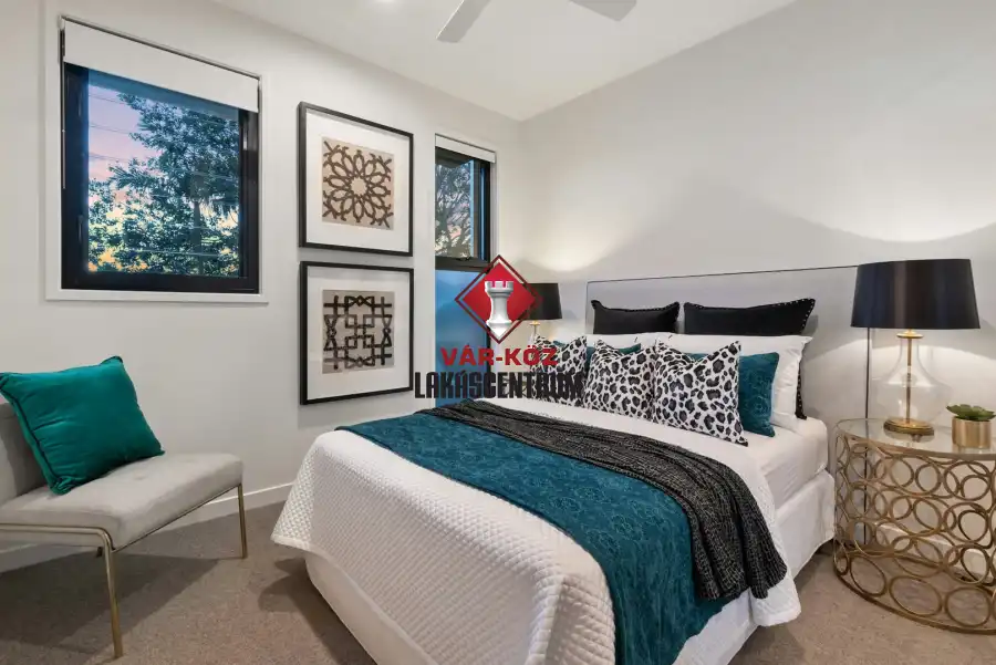 eladó családi ház, Délegyháza