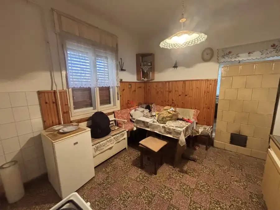 eladó családi ház, Diósjenő