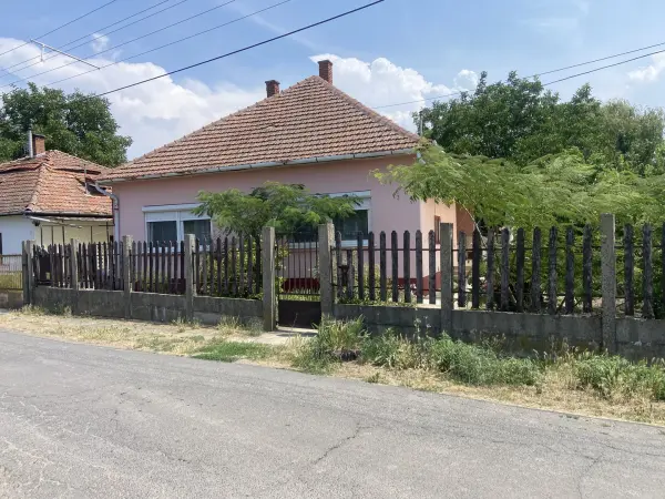 Eladó családi ház, Doboz 2 szoba 102 m² 25 M Ft
