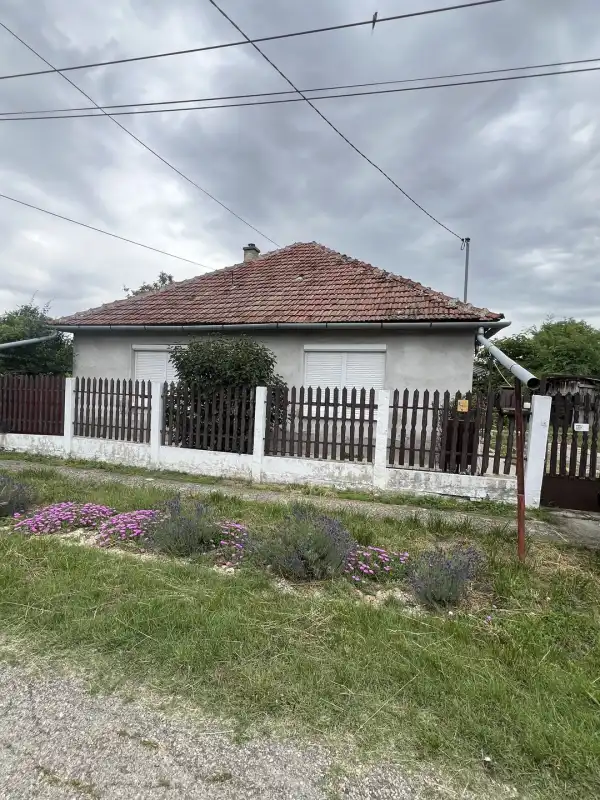 Eladó családi ház, Doboz 2+1 szoba 90 m² 31.9 M Ft