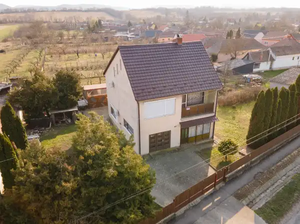 Eladó családi ház, Drégelypalánk 5 szoba 170 m² 48.9 M Ft