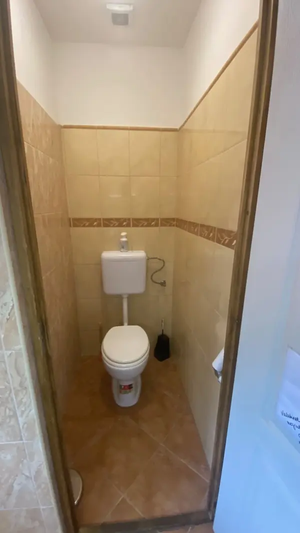Eladó családi ház, Dunaújváros 4 szoba 350 m² 109 M Ft