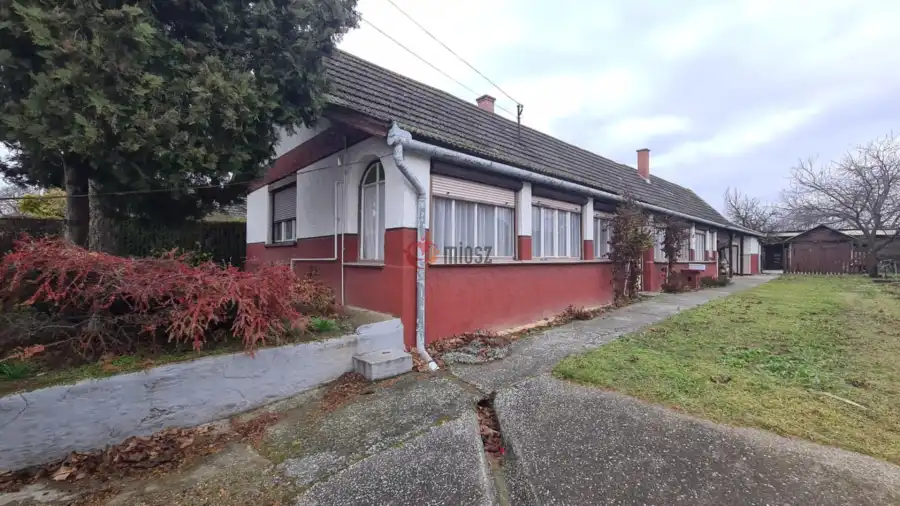 eladó családi ház, Dunaújváros