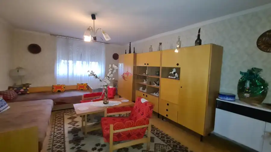 eladó családi ház, Dunaújváros