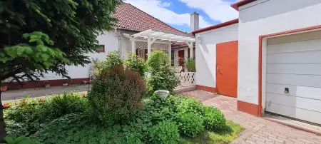 eladó családi ház, Dunaújváros