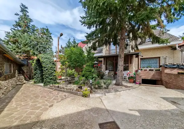 Eladó családi ház, Eger 6+1 szoba 174 m² 109.9 M Ft