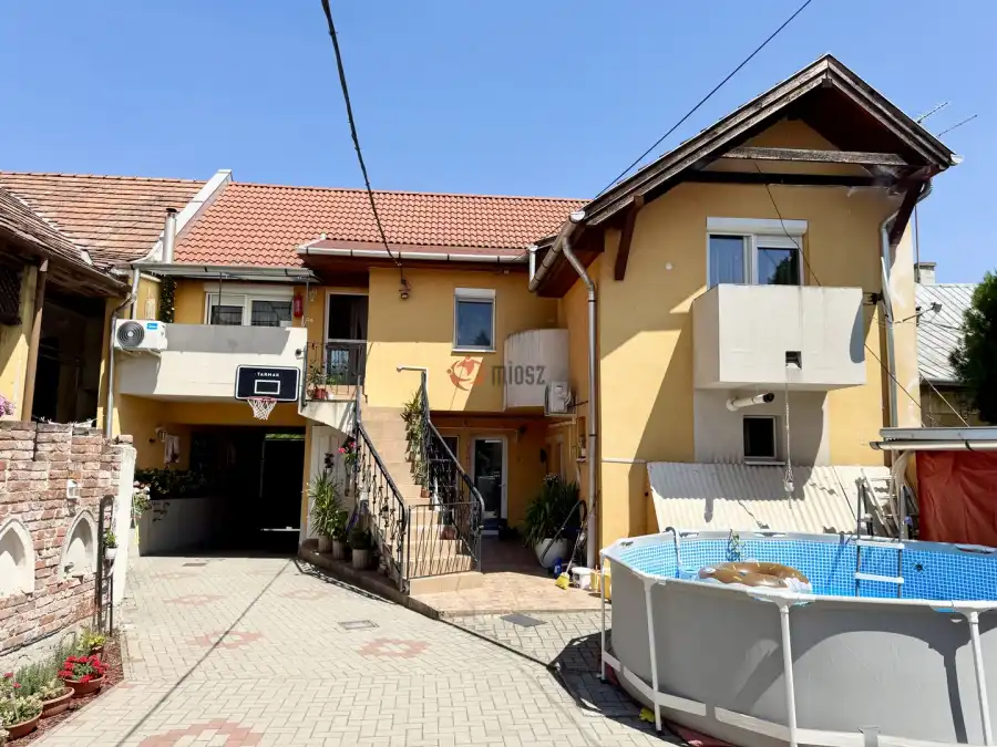 eladó családi ház, Eger