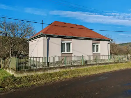 eladó családi ház, Egerbocs