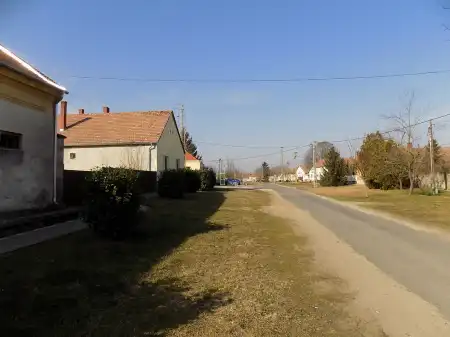 eladó családi ház, Egyházaskesző