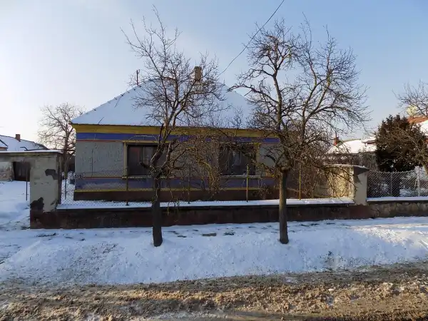 Eladó családi ház, Egyházaskesző 2 szoba 72 m² 12.4 M Ft