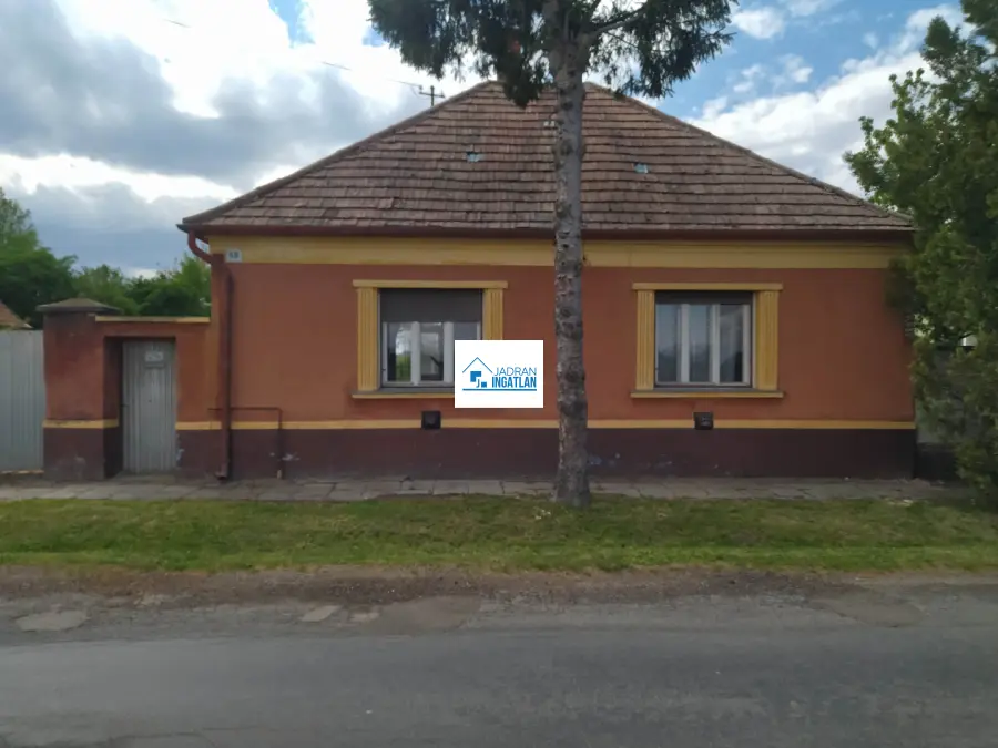 eladó családi ház, Egyházaskesző
