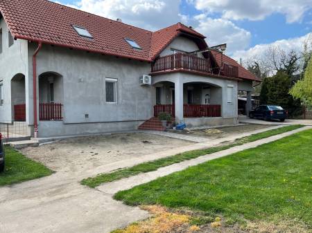 eladó családi ház, Érd