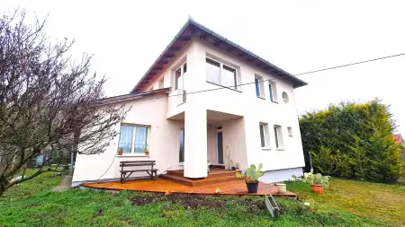 eladó családi ház, Érd
