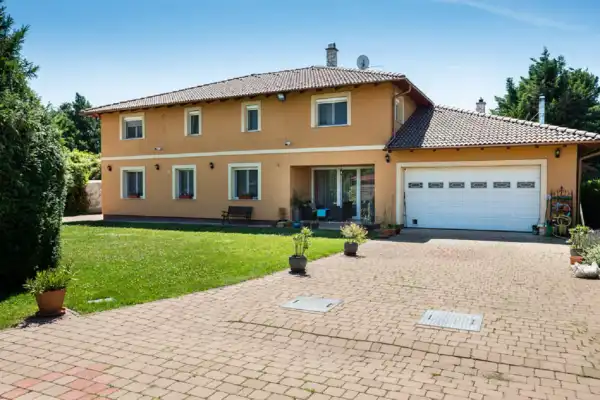 Eladó családi ház, Érd 8 szoba 469 m² 309 M Ft
