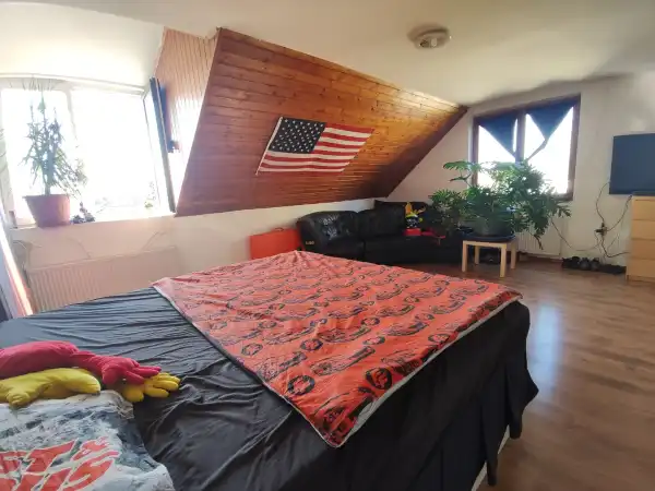 Eladó családi ház, Érd 7 szoba 258 m² 130 M Ft