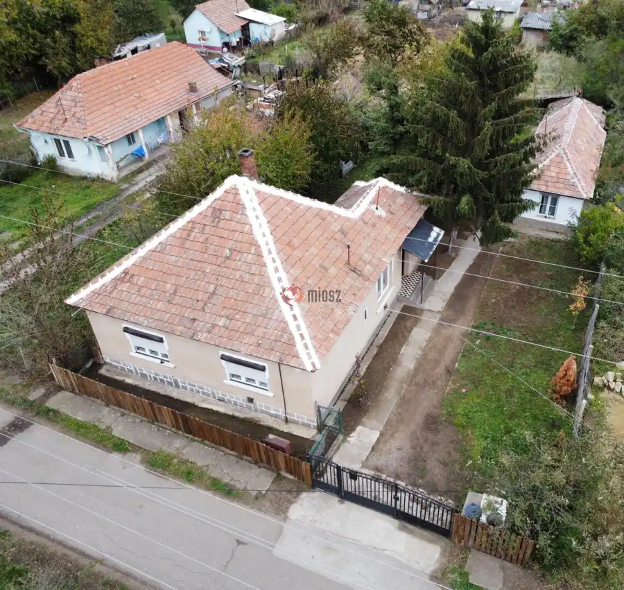 eladó családi ház, Erdőtelek