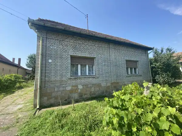 Eladó családi ház, Érsekvadkert 4 szoba 120 m² 24.9 M Ft