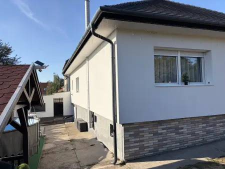 eladó családi ház, Esztergom
