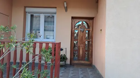 eladó családi ház, Esztergom