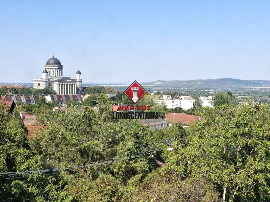 eladó családi ház, Esztergom