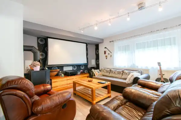 Eladó családi ház, Feketeerdő 5 szoba 138 m² 145.9 M Ft