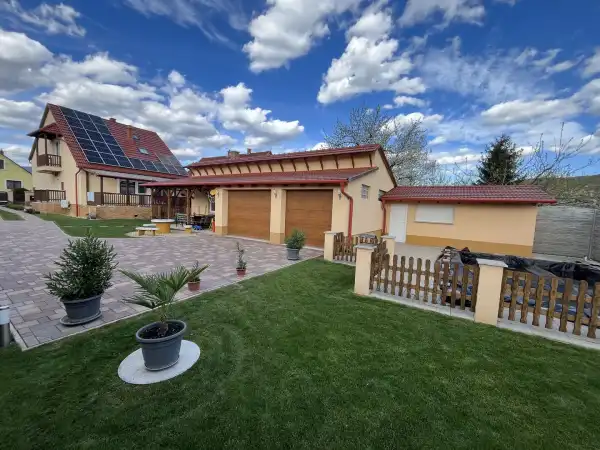 Eladó családi ház, Felsőtárkány 4+1 szoba 180 m² 145 M Ft