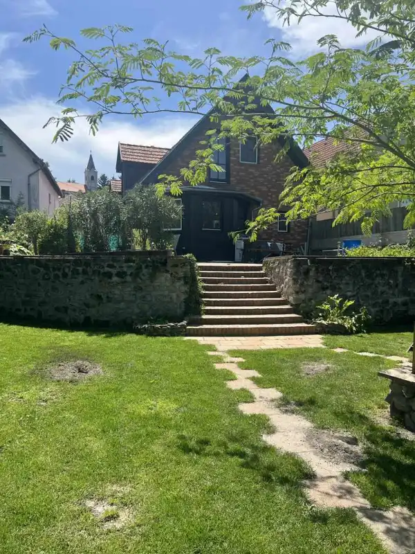 Eladó családi ház, Fertőboz 6+1 szoba 255 m² 79.9 M Ft