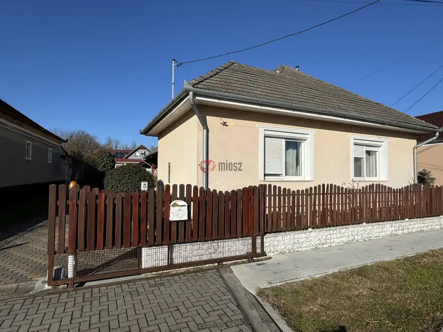 eladó családi ház, Fityeház
