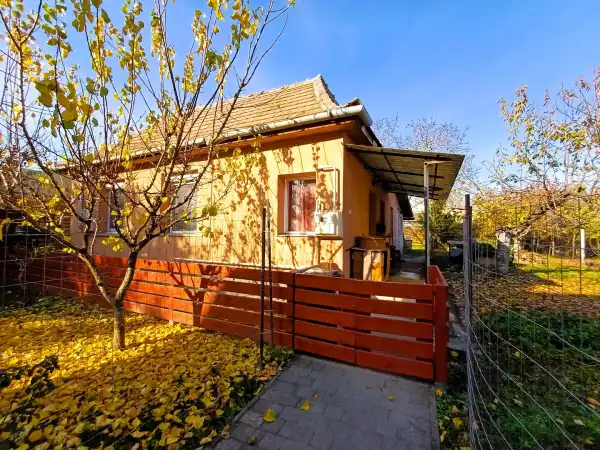 Eladó családi ház, Fót 1 szoba 63 m² 48 M Ft
