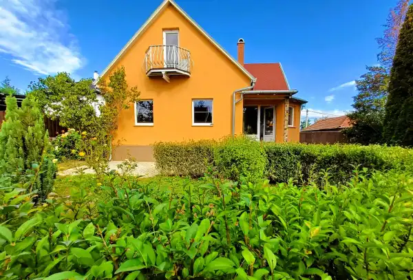 Eladó családi ház, Göd 6 szoba 300 m² 144 M Ft