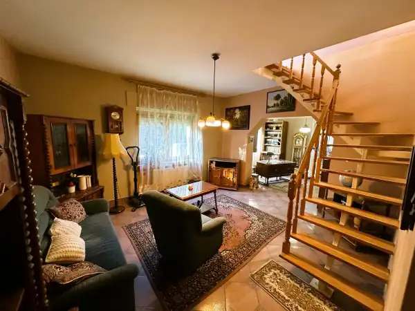 Eladó családi ház, Göd 8 szoba 221 m² 170 M Ft