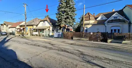 eladó családi ház, Göd