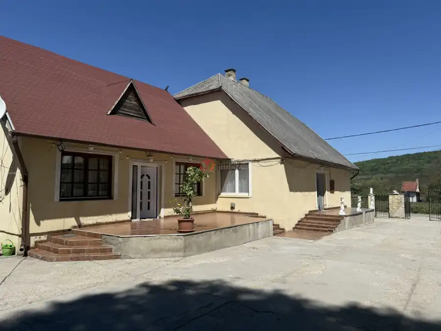 eladó családi ház, Gödöllő