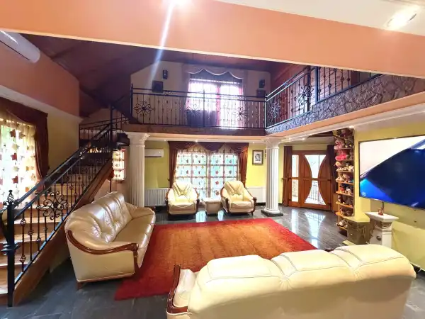 Eladó családi ház, Gödöllő 7 szoba 206 m² 205 M Ft