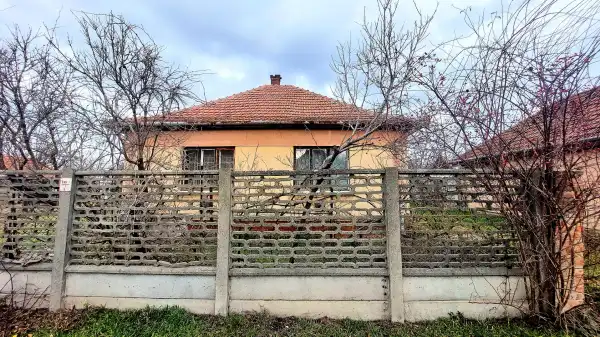 Eladó családi ház, Gyula 1 szoba 70 m² 26.9 M Ft
