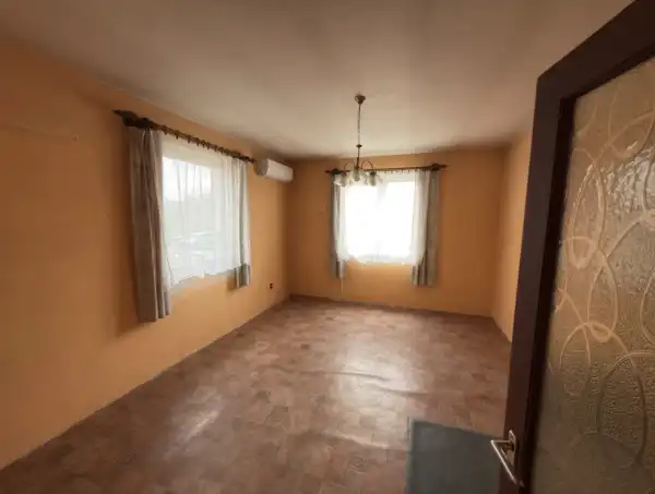 Eladó családi ház, Gyúró 4 szoba 125 m² 77 M Ft