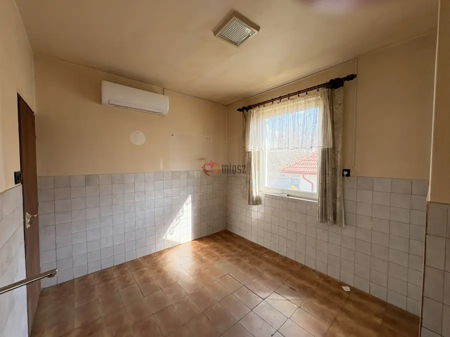 eladó családi ház, Gyúró