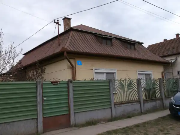 Eladó családi ház, Hajdúhadház 2 szoba 95 m² 29.5 M Ft
