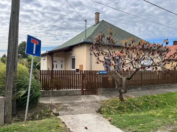 Eladó családi ház, Hajdúszoboszló 3 szoba 110 m² 72 M Ft