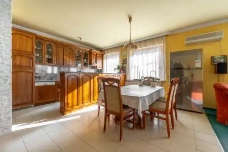 eladó családi ház, Halásztelek