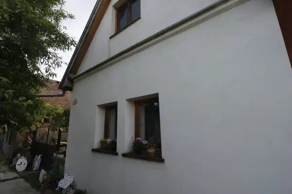 Eladó családi ház, Harka 4+2 szoba 214 m² 148 M Ft