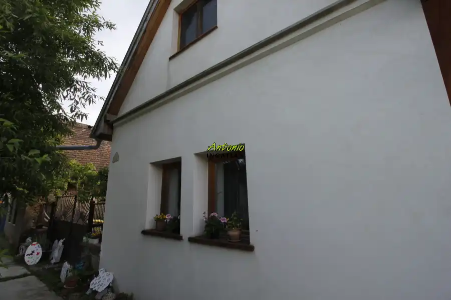 eladó családi ház, Harka