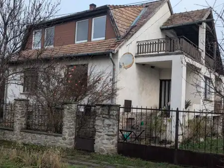 eladó családi ház, Harka