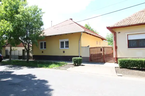 Eladó családi ház, Hatvan 3 szoba 89 m² 65.9 M Ft