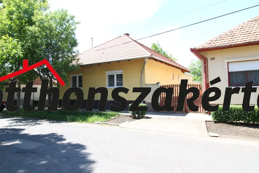 eladó családi ház, Hatvan