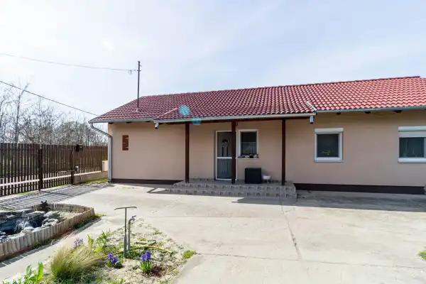 Eladó családi ház, Helvécia 1+2 szoba 55 m² 35 M Ft
