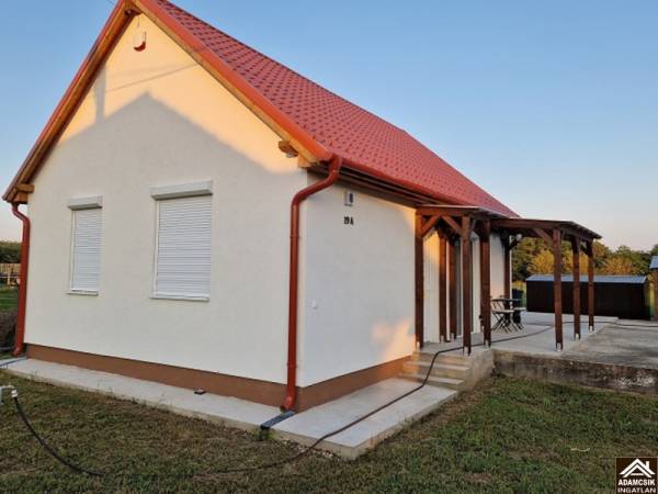 eladó családi ház, Hernád