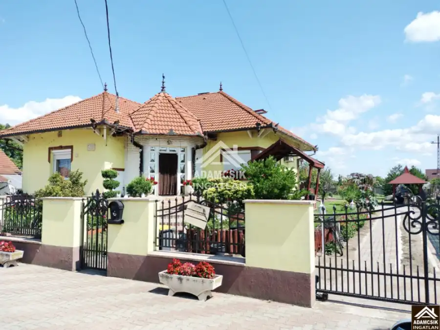 eladó családi ház, Hernád