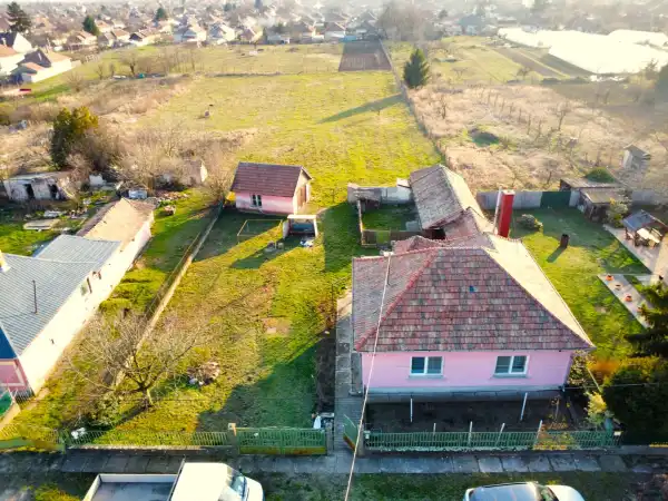 Eladó családi ház, Heves 2 szoba 65 m² 15 M Ft